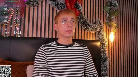 Snapshot of naughty__chris chatting on December 11, 12:12 pm Christopher Chris online show from December 11, 12:12 pm