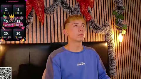 Snapshot of naughty__chris chatting on December 28, 12:24 pm Christopher Chris online show from December 28, 12:24 pm