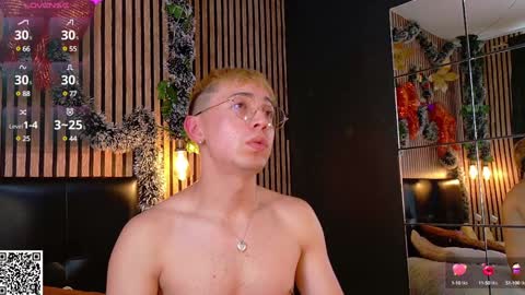 Snapshot of naughty__chris chatting on January 2, 6:23 pm Christopher Chris online show from January 2, 6:23 pm