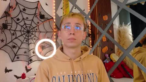 Christopher  Chris online show from October 24, 11:39 am