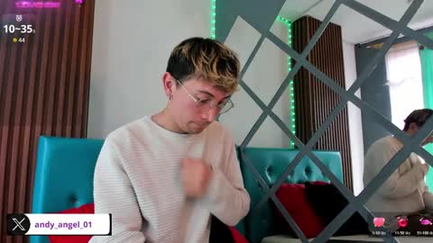 Christopher  Chris online show from April 25, 3:53 pm