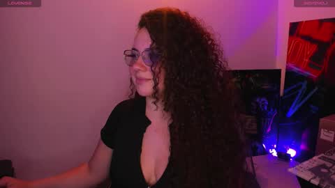 Snapshot of naughty_butt chatting on March 17, 3:22 am Megan online show from March 17, 3:22 am
