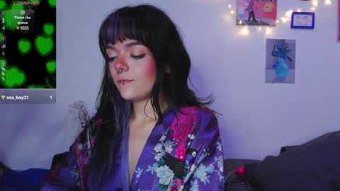 Snapshot of naughty_em_17 chatting on December 14, 10:56 am Em please help me reach 100 thumbs up 3 online show from December 14, 10:56 am