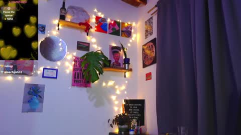 Snapshot of naughty_em_17 chatting on January 13, 1:02 am Em please help me reach 100 thumbs up 3 online show from January 13, 1:02 am