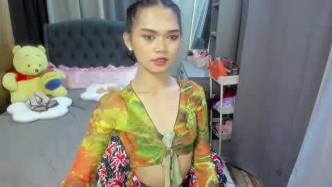 emma online show from November 12, 4:18 pm