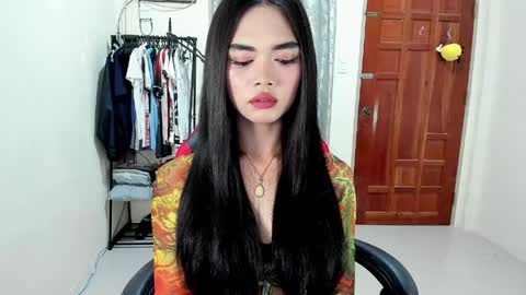 emma online show from April 14, 3:18 pm