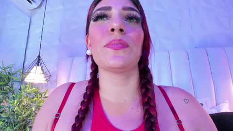 Flor online show from December 5, 11:07 pm