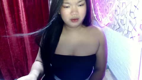 Snapshot of naughty_kate18 chatting on June 22, 10:56 am KATE online show from June 22, 10:56 am