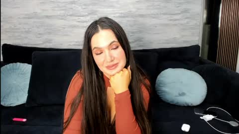 Snapshot of naughty_princesse chatting on May 12, 10:29 pm Elena online show from May 12, 10:29 pm