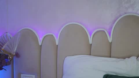 naughtyalicee online show from March 23, 7:01 am