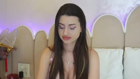 naughtyalicee online show from June 27, 6:51 am