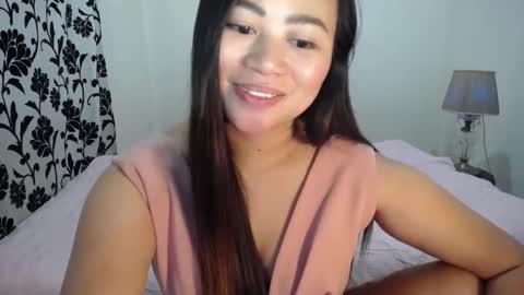 Snapshot of naughtyandsweetx chatting on January 14, 1:06 pm May online show from January 14, 1:06 pm