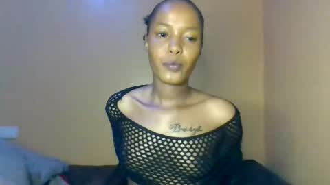 Snapshot of naughtyaura_ebony chatting on March 16, 11:03 am Bree doll online show from March 16, 11:03 am