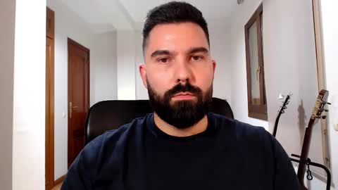 Snapshot of naughtybear_69 chatting on October 15, 9:42 am Tom online show from October 15, 9:42 am