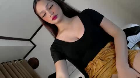 Snapshot of naughtybella_ chatting on January 18, 10:30 am bella online show from January 18, 10:30 am