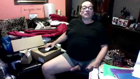 Snapshot of naughtybone chatting on March 22, 6:17 am naughtybone online show from March 22, 6:17 am