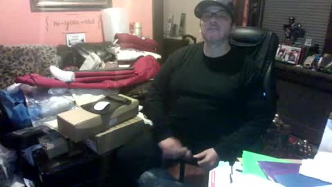 Snapshot of naughtybone chatting on April 3, 4:10 am naughtybone online show from April 3, 4:10 am