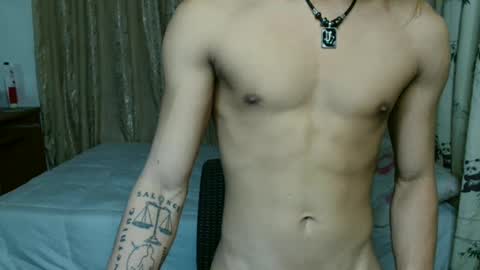 Snapshot of naughtyboylouie chatting on February 21, 6:29 am Loue online show from February 21, 6:29 am