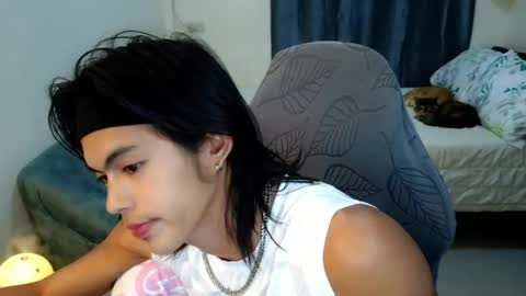 Snapshot of naughtyboylouie chatting on July 27, 2:24 pm Loue online show from July 27, 2:24 pm