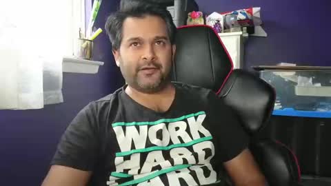 Snapshot of naughtydesicock chatting on December 28, 8:47 pm sakhtlaundaz online show from December 28, 8:47 pm