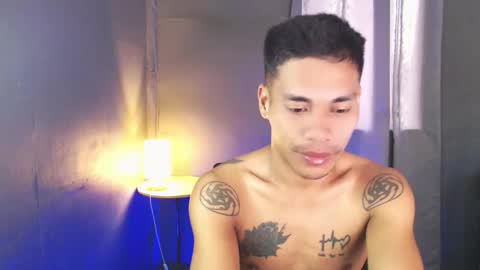 Snapshot of naughtyfuck_boy chatting on May 4, 2:29 am naughtyfuck_boy online show from May 4, 2:29 am