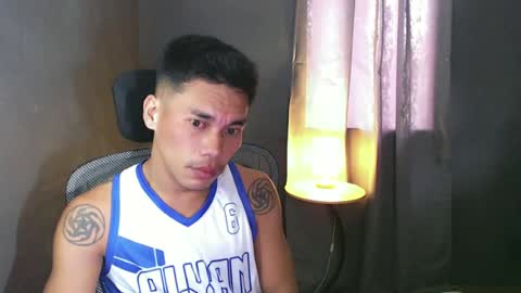 Snapshot of naughtyfuck_boy chatting on June 24, 1:15 am naughtyfuck_boy online show from June 24, 1:15 am