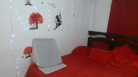 naughtygoddesss online show from January 9, 2:03 am