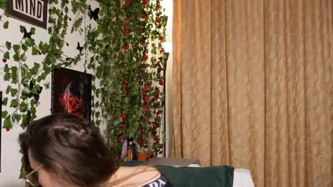 Snapshot of naughtyhomemade17 chatting on October 19, 1:01 pm Mya Alexya online show from October 19, 1:01 pm