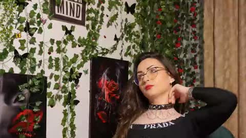 Snapshot of naughtyhomemade17 chatting on October 22, 11:43 am Mya Alexya online show from October 22, 11:43 am