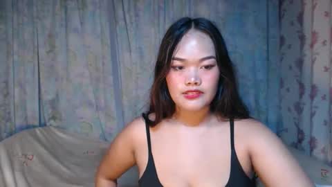 amber and ryan online show from December 17, 10:32 am