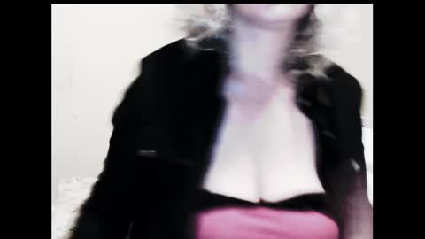 Snapshot of naughtyjenniferxx chatting on February 5, 6:13 am Jenny online show from February 5, 6:13 am