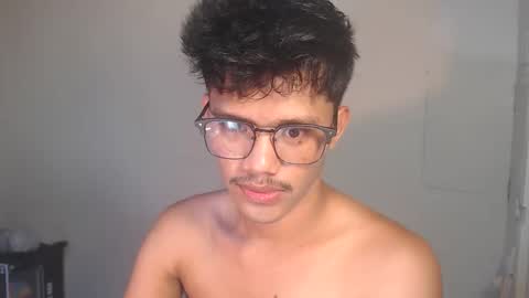 Snapshot of naughtyjosh_ chatting on February 28, 9:32 am Josh online show from February 28, 9:32 am