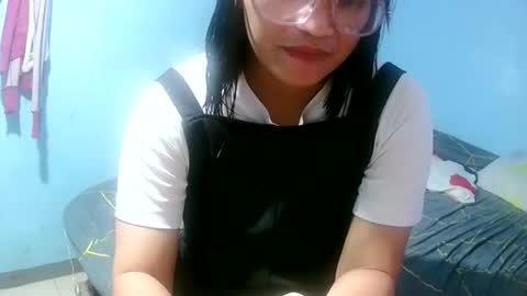 naughtykate69495126 online show from June 3, 1:08 am