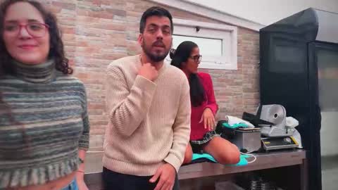 ANDREA STEPH  MIKE online show from December 5, 10:46 am