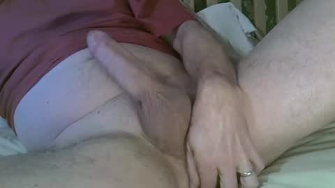 Snapshot of naughtymatureuk1uk chatting on February 3, 6:40 am Jon online show from February 3, 6:40 am