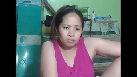 naughtymom26 online show from April 4, 10:40 pm