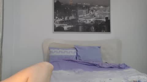 Snapshot of naughtymom666 chatting on October 12, 3:33 pm NaughtyMom online show from October 12, 3:33 pm