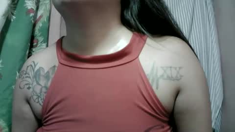 naughtymom_33 online show from May 5, 7:00 pm