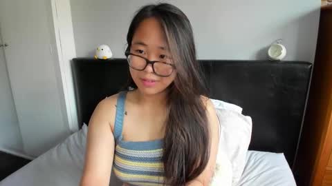 Gigi Chu  online show from November 6, 1:34 pm