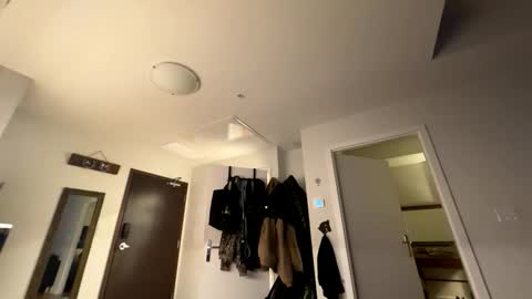 naughtynikkiii2 online show from April 12, 1:54 am