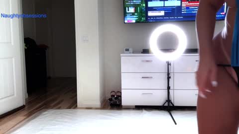 Aphroditecall me A for short online show from October 6, 10:07 pm