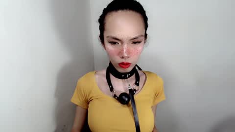 Snapshot of naughtypetiteangel chatting on October 14, 10:43 pm naughtypetiteangel online show from October 14, 10:43 pm