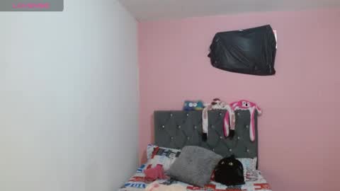 naughtyplayass online show from February 4, 9:41 pm