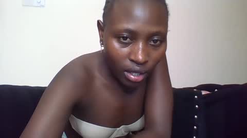 naughtyqueen12 online show from February 16, 3:27 pm