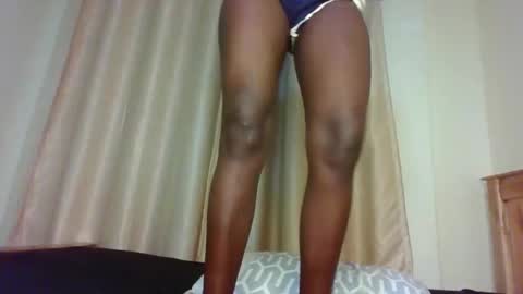 naughtyqueen12 online show from November 15, 12:19 am