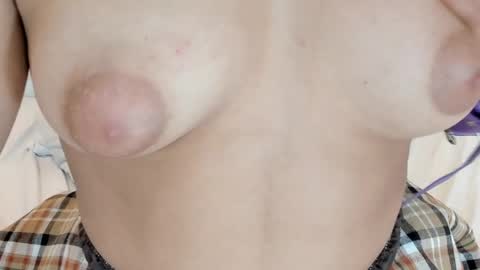 Snapshot of naughtyrose_vc chatting on April 24, 12:35 am naughtyrose vc online show from April 24, 12:35 am