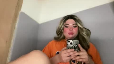 Rose Wilson online show from November 5, 5:02 pm