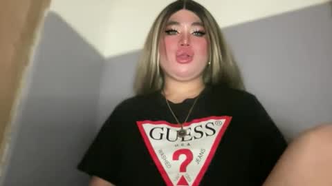 Rose Wilson online show from November 20, 5:01 pm