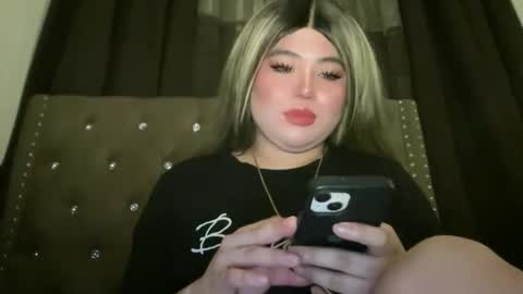 Rose Wilson online show from December 17, 2:45 pm