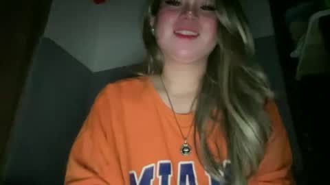 Snapshot of naughtyrosecum chatting on April 25, 3:09 pm Rose Wilson online show from April 25, 3:09 pm